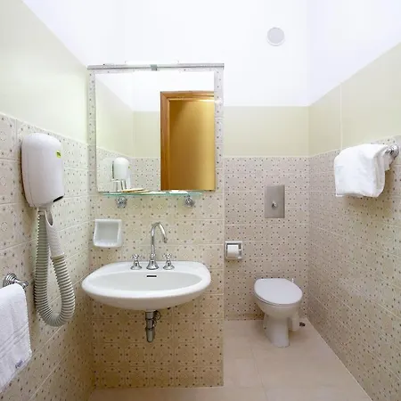 Hotell President 3*