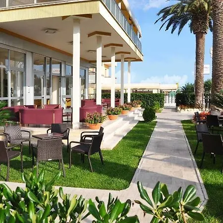 Hotel President 3*