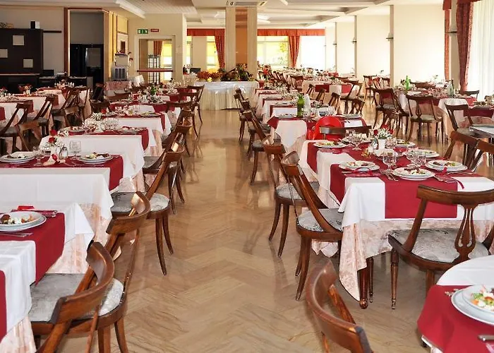 酒店 President 阿尔巴·阿德里亚蒂卡