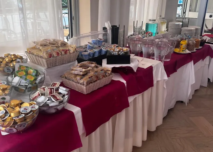 酒店 President 阿尔巴·阿德里亚蒂卡