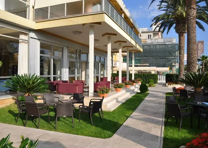 酒店 President 阿尔巴·阿德里亚蒂卡